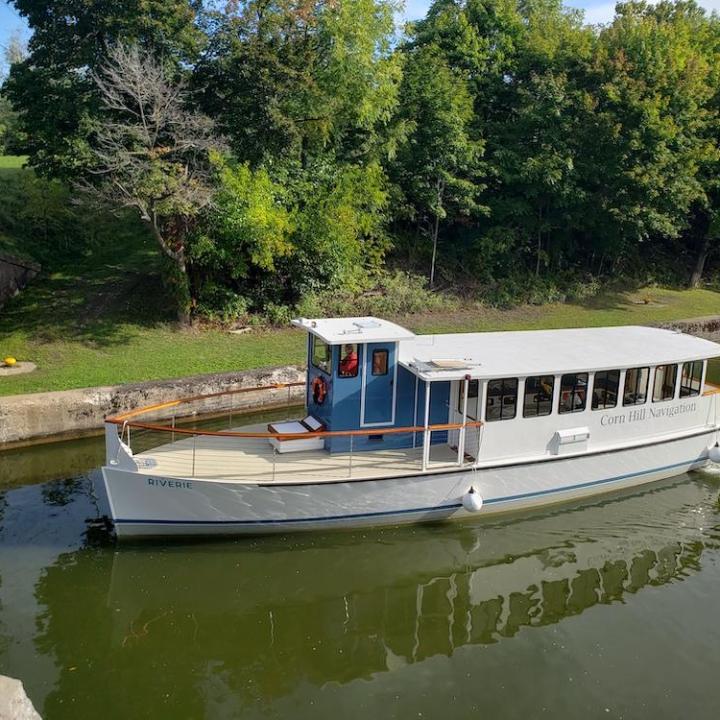 a small boat in a body of water
